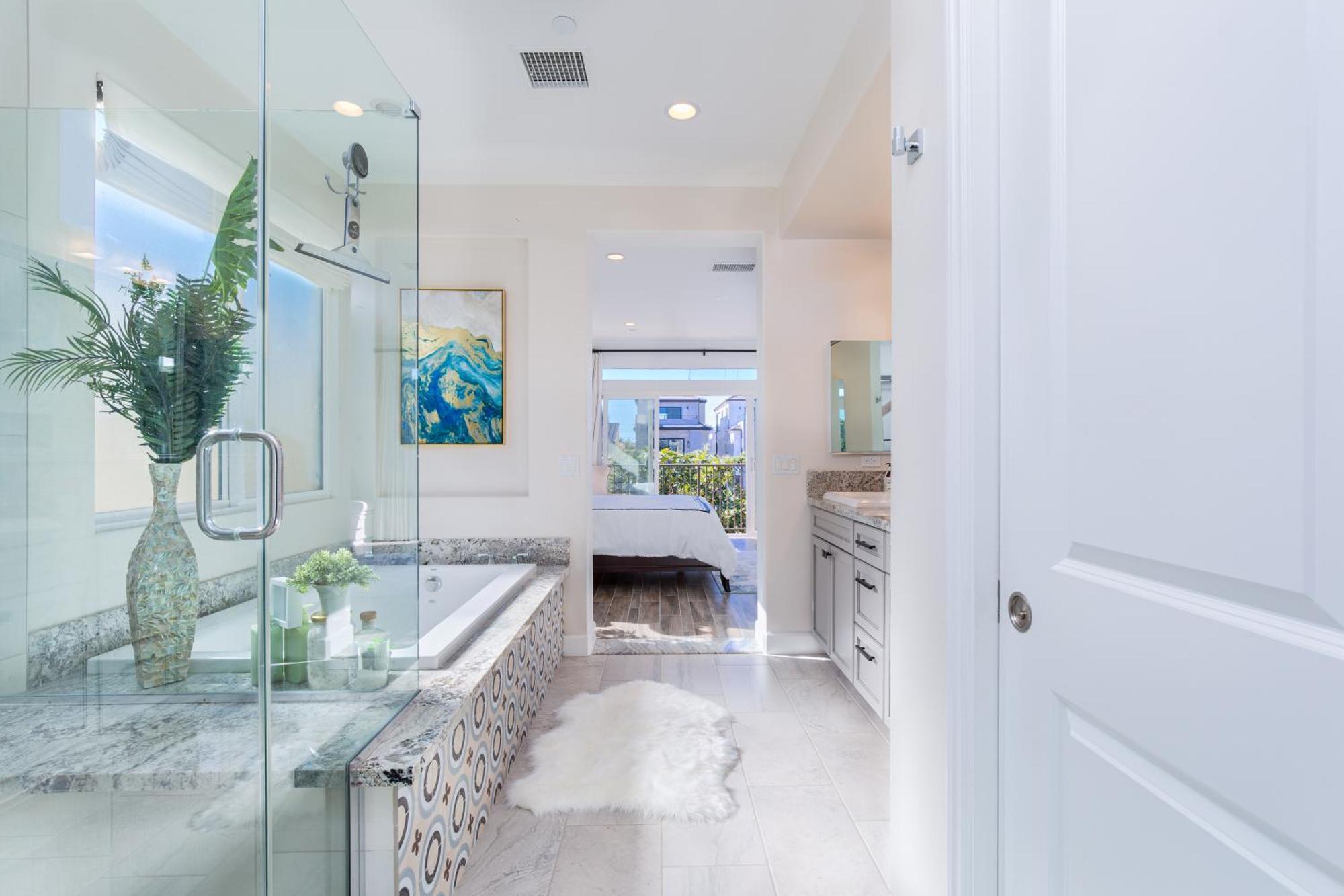 New Luxurious Villa Huntington Beach